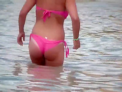She accidentally showed ass tan line