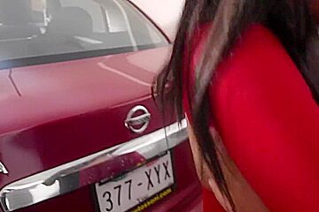 Silvia Santez In Calientes En Cochera