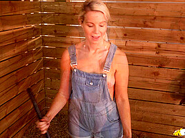 Sky in Hot Summer Wank - DownblouseJerk