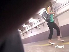 Slender Japanese girl gets her blouse sharked 
