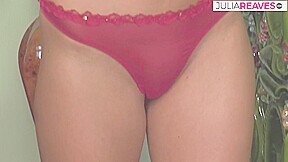 Slut Moans As She Gets Fucked By Two Massive Cocks To A Cumshot