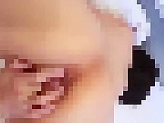 Smartphone personal shooting I tried to make a married woman squirt from the back with a handjob v 315