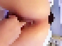 Smartphone personal shooting I tried to make a married woman squirt from the back with a handjob v 315