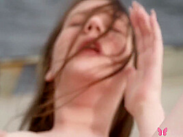 Solo Cute Babe Masturbating On The Boat In 4k