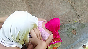 Sonal Bhabhi Ko Ghar Ke Pichwaade Me Bane Aangan Me Choda
