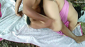 Sonal Mami Ki Jungle Me Chudayi Kiya
