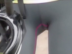Sporty Japanese biker wets her tights with piss