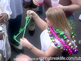 SpringBreakLife Video: Mardi Gras Flashers