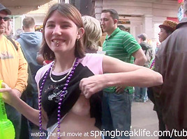 SpringBreakLife Video: Mardi Gras Flashers