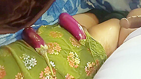 Step brother-in-law Fucked Step sister-in-laws Pussy By Putting Thick Brinjal