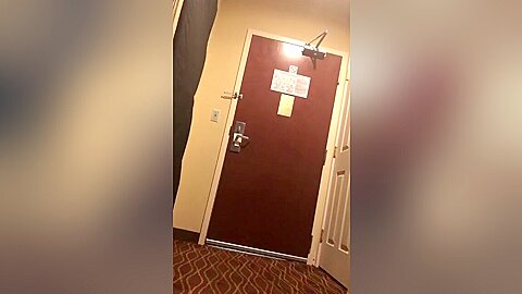 Straight Guy Tricked at Hotel Gloryhole