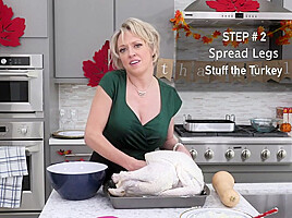 Stuffing Her Thanksgiving Pussy - MYLF