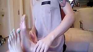 Suck My Toes Now! - foot fetish lesbians