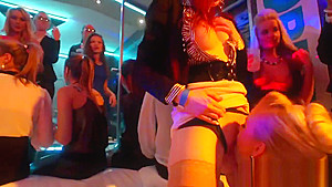 Sweet idols give head and enjoy pounding and groupsex