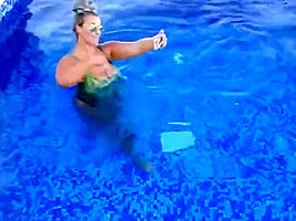 Tami pool cock tail