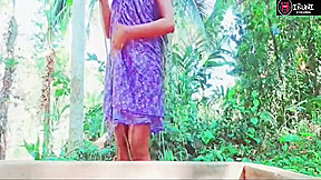 Tamil Girl Outdoor Bathing And Public Masturbation - Indian Hindi Sex Outdoors In Public