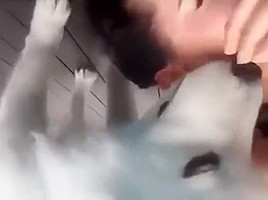 Thai superstar (Bume Panatda) Show her sexy body on a facebook live