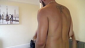 The power bottom Goldbaret used raw by Leo Rex in London - BarebackersFromLondon