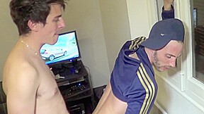 The twink Tiago fucked by his straight friend - CrunchBoy