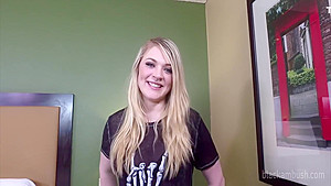 Thicc Blonde Amateur Banged In Studio-office
