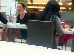 Time Lapse foodcourt legs
