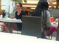 Time Lapse foodcourt legs