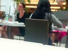 Time Lapse foodcourt legs