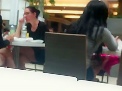 Time Lapse foodcourt legs