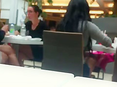 Time Lapse foodcourt legs