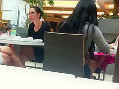 Time Lapse foodcourt legs