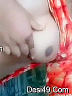 Today Exclusive- Bangla Girl Showing Her Boobs