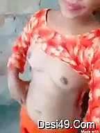 Today Exclusive- Bangla Girl Showing Her Boobs