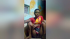 Today Exclusive- Bhabhi Showing Pussy