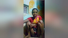 Today Exclusive- Bhabhi Showing Pussy