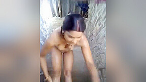 Today Exclusive- Desi Village Bhabhi Bathing