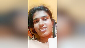 Today Exclusive- Sexy Desi Girl Showing Her Boobs And Pussy On Video Call 4
