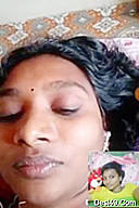 Today Exclusive- Sexy Look Desi Tamil Girl Showing Her Boobs On Video Call