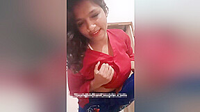 Today Exclusive- Sexy Sarika Showing Her Boob In Live Show