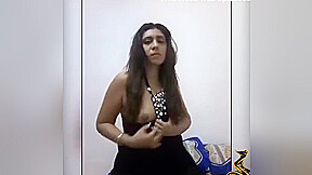 Today Exclusive-hot Indian Bhabhi Showing Her Boobs And Pussy 5
