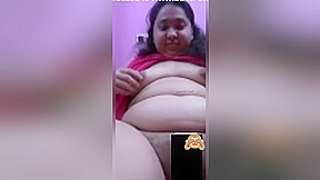 Today Exclusive-sexy Desi Girl Shows Her Boobs And Pussy On Vc