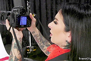 Tranny Fucks Alt Dark Hair Girl Photographer - Sheri Vi, Casey Kisses And J Mac