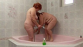 Two Bbw Lesbians Playing In The Bathroom - CumOnWeird