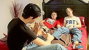 Two Twinks Service A Jock - Marcus Mojo, Jayden Taylor And Colby Bonds