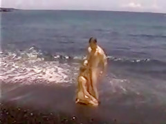 Unforgettable splitting on the beach