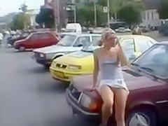 Upskirt Video Girl with No Panties Flashes Pussy in Public