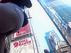 Upskirt al cien para quedar seco
