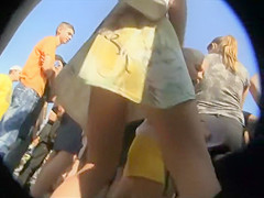 Upskirt of a hot dancing ass