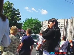 Very hawt brunette hair in outdoor upskirt vid