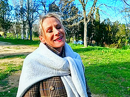 Victoria, 47, executive assistant in Paris!