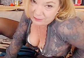 Webcam mature 02